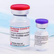 moderna and pfizer vaccine vials